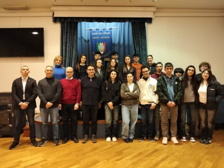 Concorso Macerata 05 - Unione degli Istriani